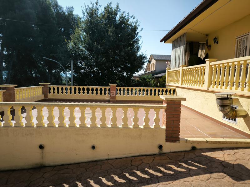 Foto b9278a9a-8a99-4cff-9941-8b43420bb133. Haus mit kamin heizung parking in Lliçà d´Amunt