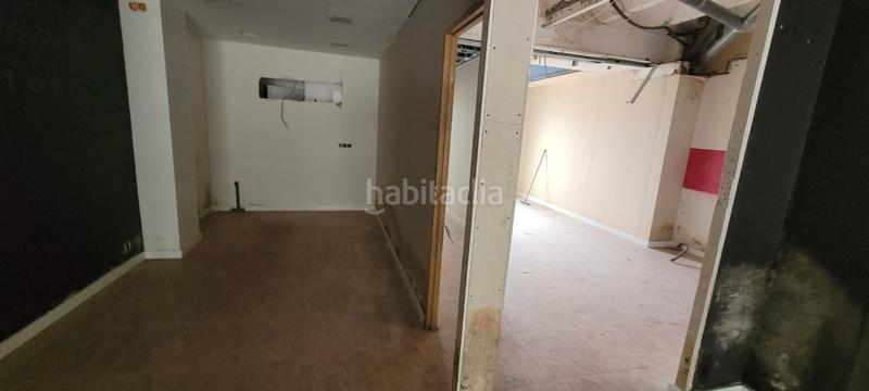 Foto 57f45a1b-d7e9-420f-baaa-e413e22c1613. Lloguer local comercial a Llatí Santa Coloma de Gramenet