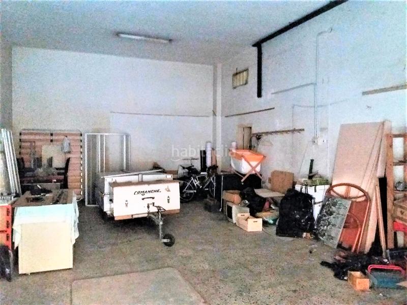 Foto e451f4d1-c526-4e8a-b76a-eb7f19a55d5b. Local comercial a Cementiri Vell Santa Coloma de Gramenet