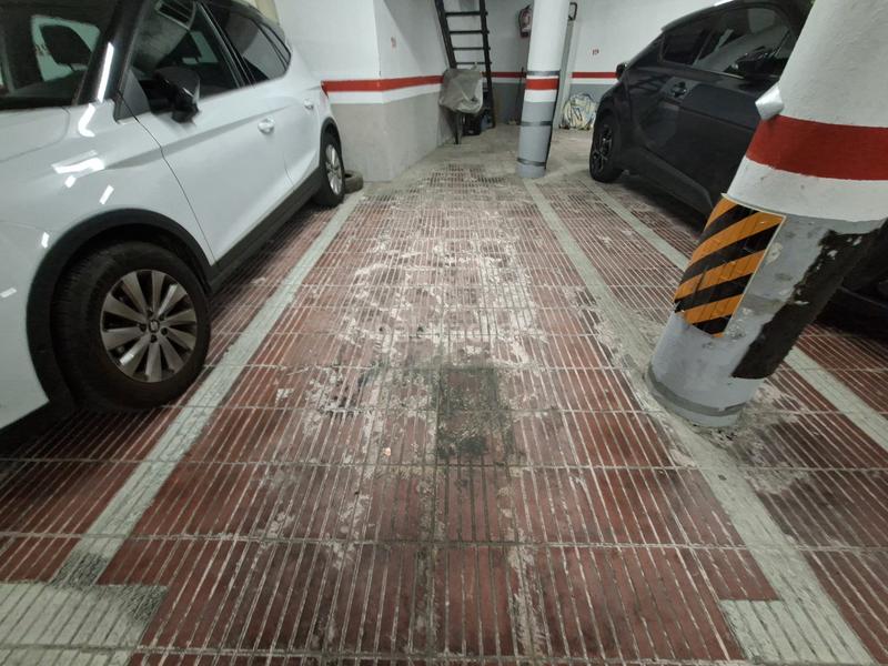 Foto 91c47c58-0f88-4d44-b0fe-bcf59b13bcee. Autoparkplatz in carrer d'alella 30 in Llatí Santa Coloma de Gramenet