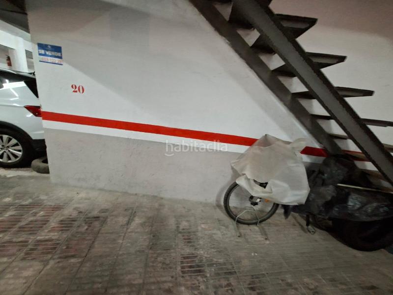 Foto b2719091-57d7-4af8-8706-7d31b49c1b50. Autoparkplatz in carrer d'alella 30 in Llatí Santa Coloma de Gramenet