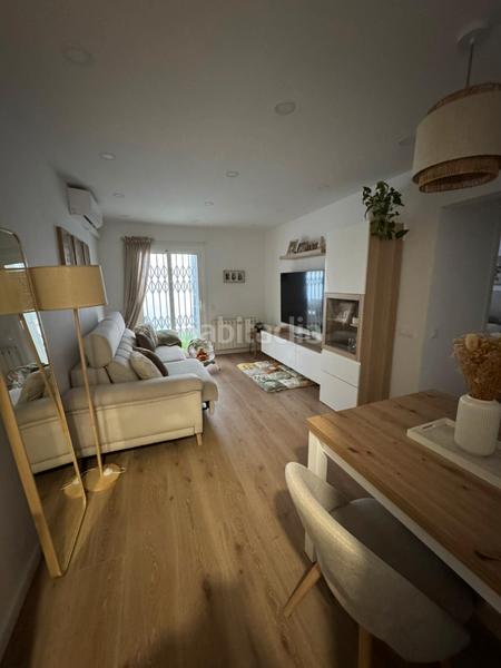 Foto 1c5564d2-09f4-487e-8cb8-ec9d4cdddc6b. Planta baixa amb calefacció a Llatí Santa Coloma de Gramenet