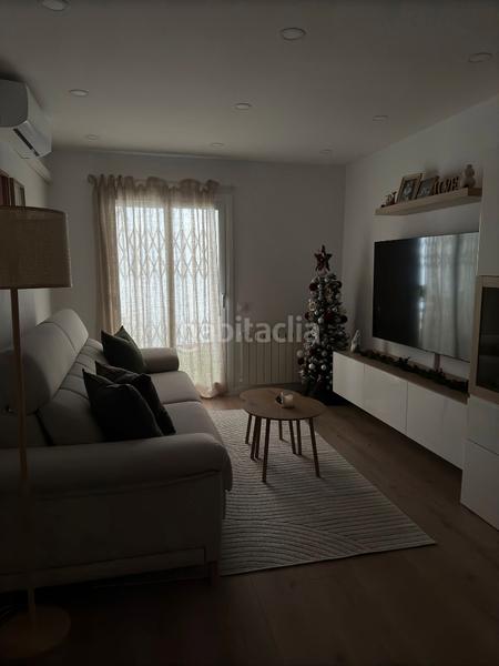 Foto 85e5d329-00ea-459b-9eb3-a9ec56d89f15. Planta baixa amb calefacció a Llatí Santa Coloma de Gramenet