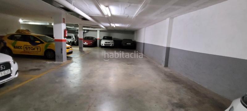 Foto d2f8da41-3587-48df-9f1b-43e807e369ae. Aparcament cotxe a Puigfred Badalona