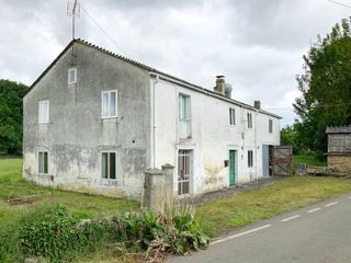 Casa  Grandavella. Casa con finca en cospeito