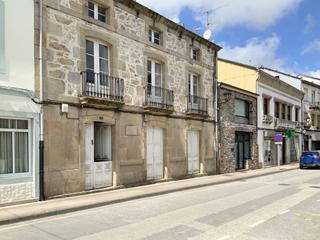 Casa a Rúa andrés lópez palmeiro 5. Casa en el centro de o valadouro