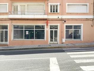 Local Comercial  Rúa miguel de cervantes. Local comercial muy céntrico y con mucha visibilidad