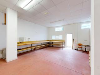 Locale commerciale in Castelao