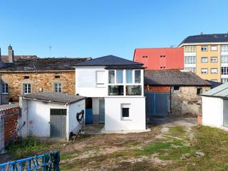 Casa  Avenida de viveiro. Casa en el centro de foz