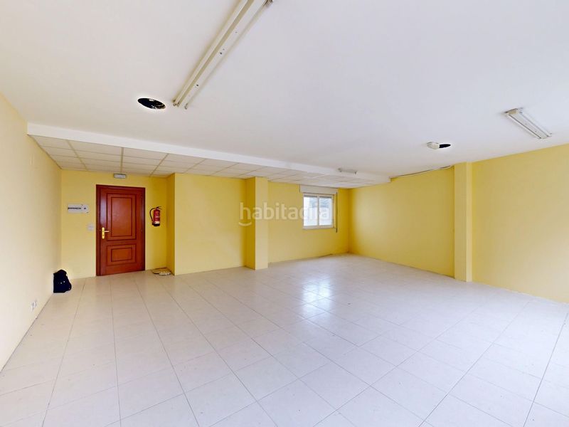 Foto c8bc6b75-53c2-4d18-a8b9-ea632b2ce263. Local comercial a Foz