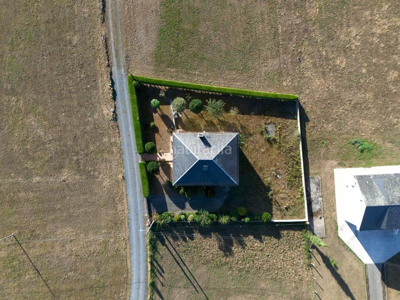 Foto 2552f539-6edd-4d3d-a74f-6382ea44f92a. Casa  con finca en Alfoz