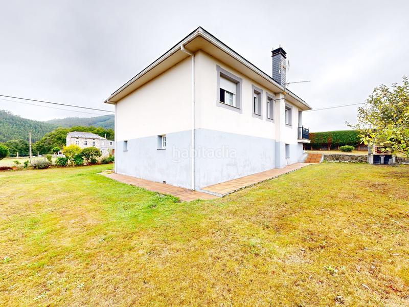 Foto f0180014-907c-4432-8de2-df2765da41f7. Casa  con finca en Alfoz
