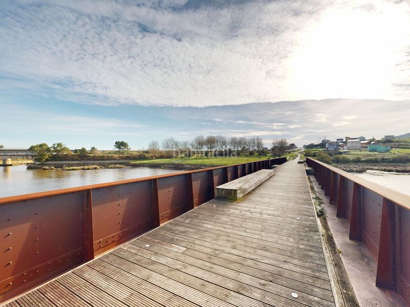 Foto 64f74403-bb81-4f54-8926-b1f7f741b4b9. Casa a Foz