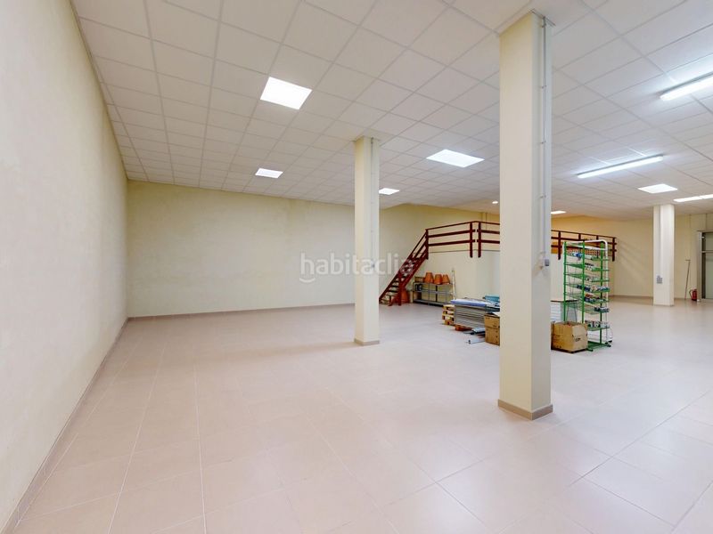 Foto 0dff6b45-34b8-48ef-b29b-800c3cd7bb75. Local comercial a Foz