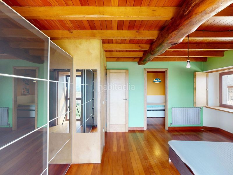 Foto b34924f9-f478-4a75-adeb-dcf2b79ac82c. Casa amb calefacció a Foz
