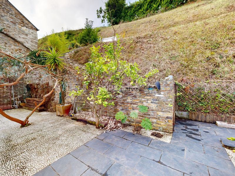 Foto fd1c8e2f-6d2c-4933-ab84-84c24368be2b. Casa amb calefacció a Foz
