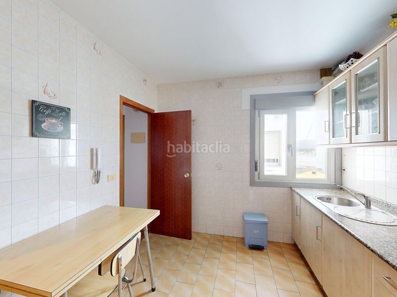 Foto 1d398ce3-9d06-4b21-a966-663a5ab5305c. Piso  en el centro en Foz