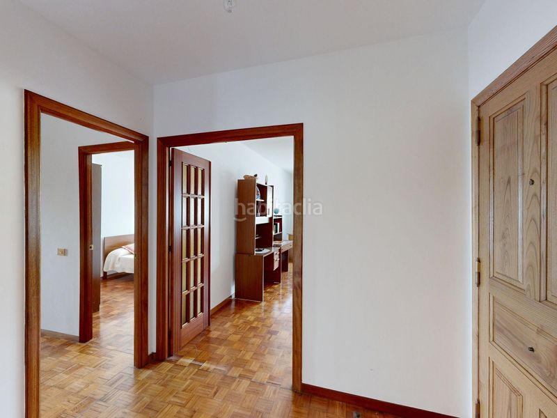 Foto 5d397a3c-9f6f-4d25-948a-d2bd436e2cdc. Piso  en el centro en Foz