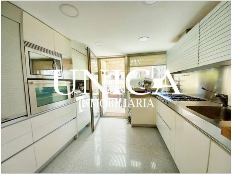 Foto b54a1ede-027f-400b-91e7-390023fba50a. Appartamento con riscaldamento parcheggio piscina in Madrid