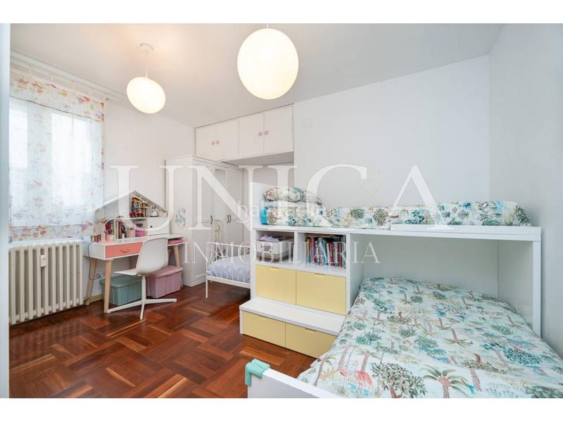 Foto eafba9d3-cc50-4028-8055-d32d46e6ef23. Attico con riscaldamento in Prosperidad Madrid