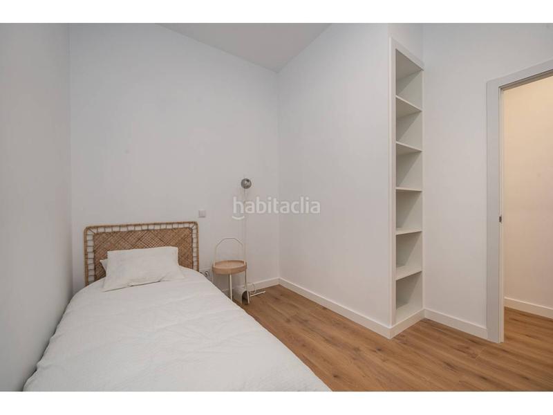 Foto 5bab5a0f-b57f-4c1b-a942-5635bf2e8ce5. Piso reformado y amueblado. muy próximo al parque del retiro. en Madrid