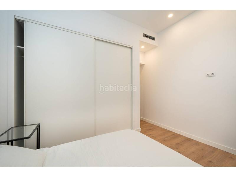 Foto e99b098e-d063-4338-a1c7-5faede24f217. Piso reformado y amueblado. muy próximo al parque del retiro. en Madrid