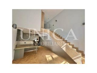 Dúplex a Cortes-Huertas. Exclusivo dúplex con luz natural, garaje y ubicación premium en