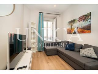 Pis a Universidad-Malasaña. Vivienda reformada con encanto y rentabilidad inmediata en la me