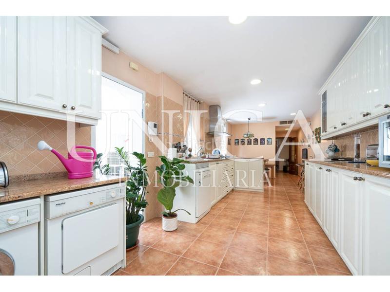 Foto 4f36557e-bfd3-468f-ab55-af234ecace52. Tríplex ático tríplex en Almagro en Almagro Madrid