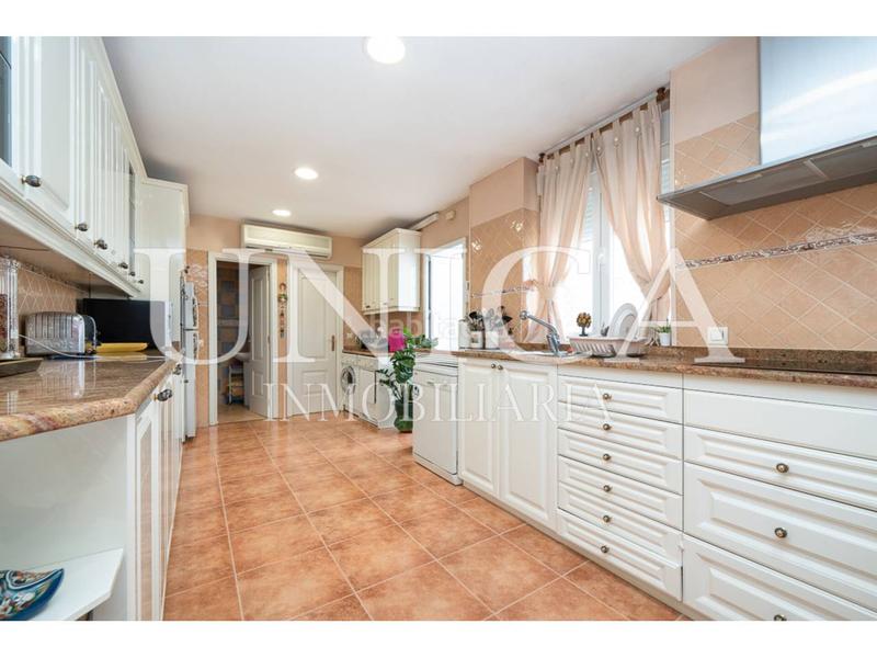 Foto 84a2cb9a-a94f-419a-9d50-e0f9e837d147. Tríplex ático tríplex en Almagro en Almagro Madrid