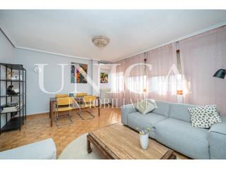 Piso en Media Legua. Oportunidad excepcional, piso exterior con garaje y trastero