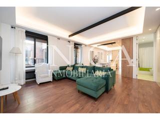 Pis a Trafalgar. Exclusiva vivienda con reforma de lujo en cuarta planta con terr