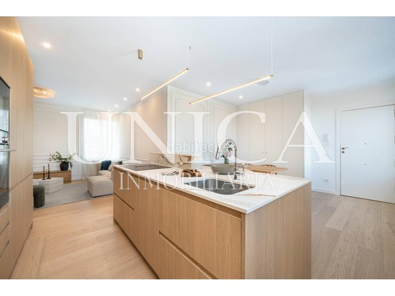 Foto b2cd5ca3-edeb-4c96-b19b-ff8c8e41aa6d. Àtic amb calefacció a Goya Madrid