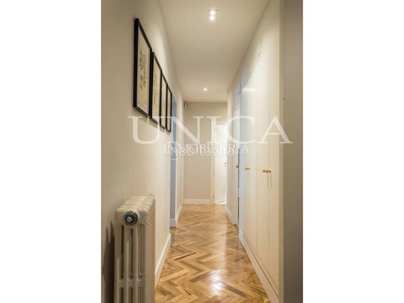 Foto ba3b0a49-15f2-42ed-a1e4-f7462dcfcde8. Appartamento con riscaldamento in Goya Madrid