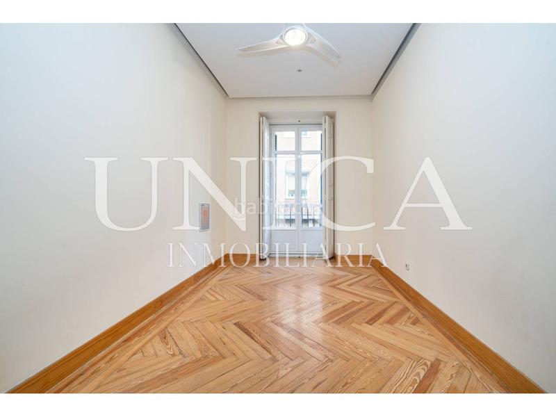 Foto 646de04b-171a-43cd-ada5-46d5e7f40621. Pis a Cortes-Huertas Madrid