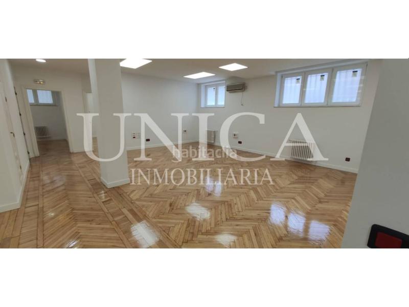 Foto 2a8b0acf-e846-4983-b73c-8d924af3a68f. Office space with heating in El Viso Madrid