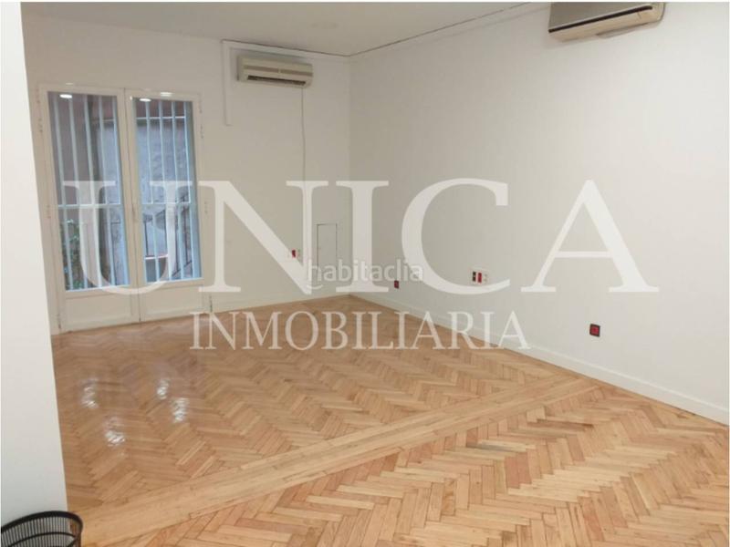 Foto 83c185ce-57b4-4e29-aac5-d6185d51df3a. Office space with heating in El Viso Madrid