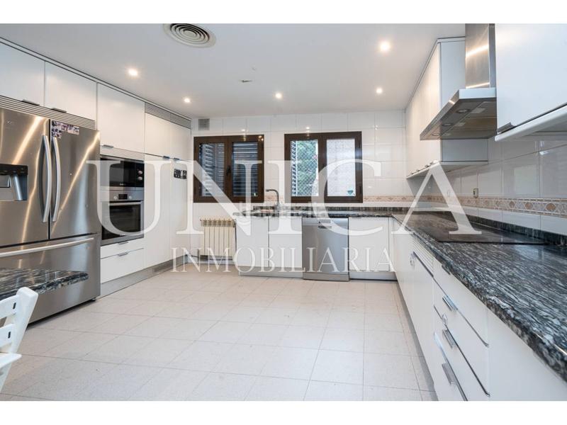 Foto 9a4209f2-ff5a-47eb-8286-d06217665d8a. Appartement avec chauffage parking piscine dans Nueva España Madrid