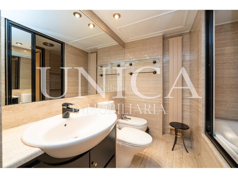 Foto 00d245c5-ac33-4b37-9729-752604a7907e. Dúplex duplex de lujo en arturo soria en Costillares Madrid