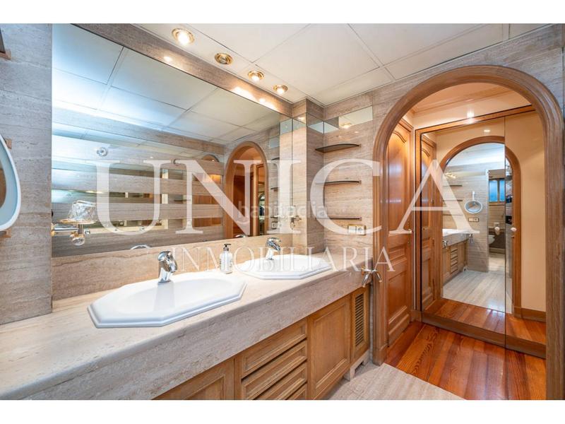 Foto 58487c5c-2069-4f76-8d9b-847de88184ea. Dúplex duplex de lujo en arturo soria en Costillares Madrid