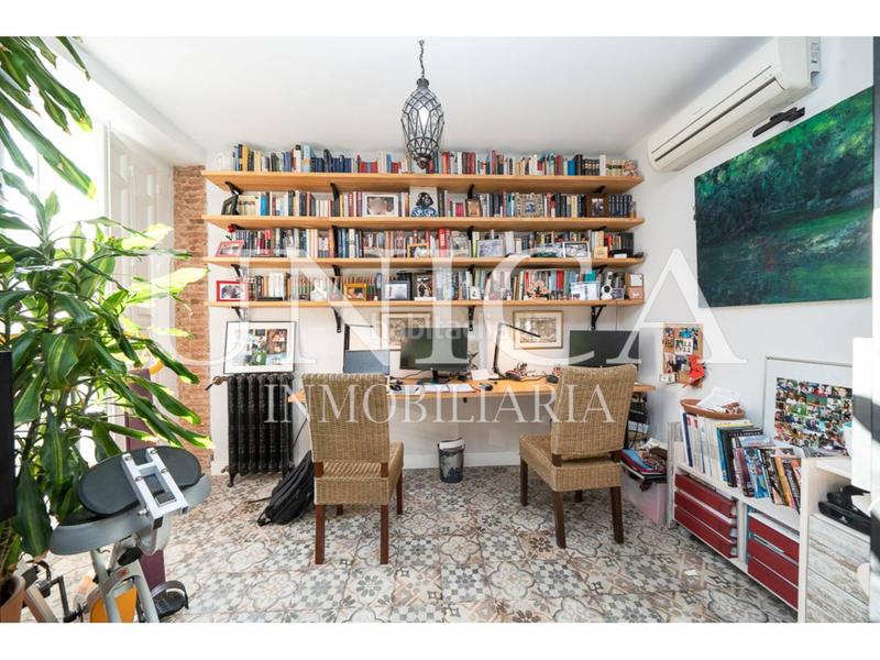 Foto 58624c45-1e29-4b43-a1be-87e74a2b6161. Piso espacio, luz y cuatro balcones en arguelles en Madrid