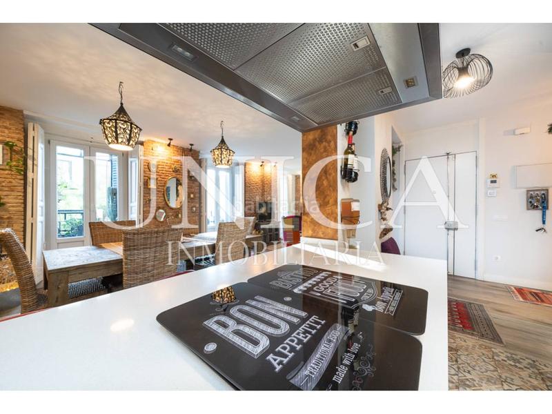 Foto 78d0858f-7ac1-4c61-91ff-1216738bb141. Piso espacio, luz y cuatro balcones en arguelles en Madrid