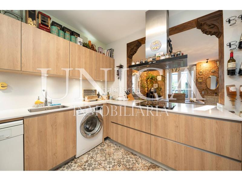 Foto cc28b79e-8b18-43bc-96dc-a3b0a4d78bba. Piso espacio, luz y cuatro balcones en arguelles en Madrid