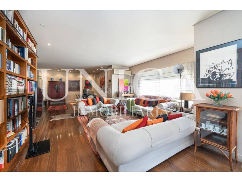 Foto 3d703fd5-d591-4d9c-b1cc-246cdd3a0552. Piso vivienda con plaza de garaje en buena finca dEl Viso en Madrid