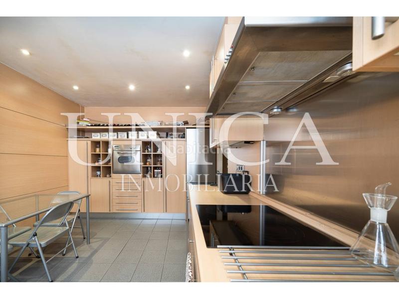 Foto abef2c6e-b736-4054-a078-abbee55b686e. Piso vivienda con plaza de garaje en buena finca dEl Viso en Madrid