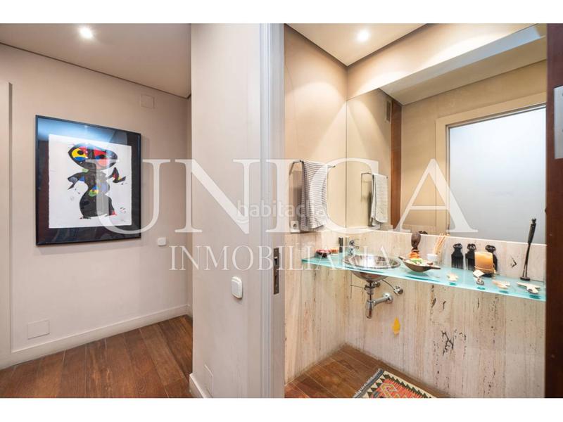 Foto c57fe992-1731-48ba-90c3-abb19b37a2bf. Piso vivienda con plaza de garaje en buena finca dEl Viso en Madrid