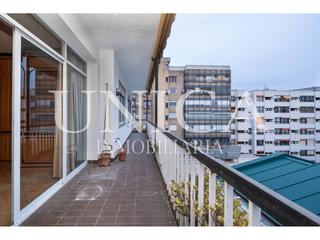 Piso en Almagro. Amplitud, luz y altura con terraza y garaje en almagro