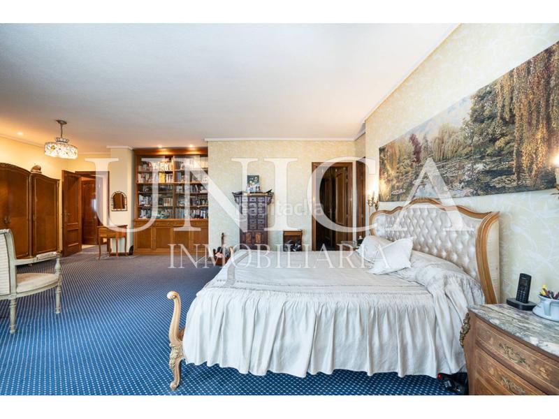 Foto 7d7d6c29-470e-4b71-a96d-03a11768b754. Duplex with heating parking in Costillares Madrid