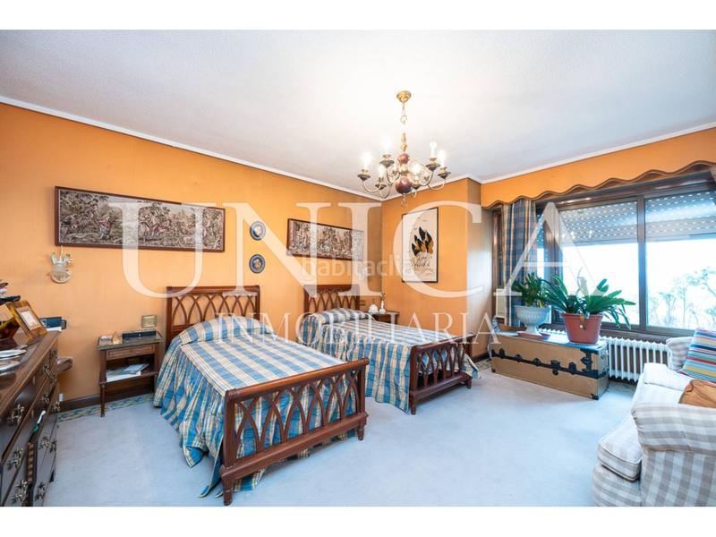 Foto 932b689e-462d-4df0-9aa6-9d6a8972c1ea. Duplex with heating parking in Costillares Madrid