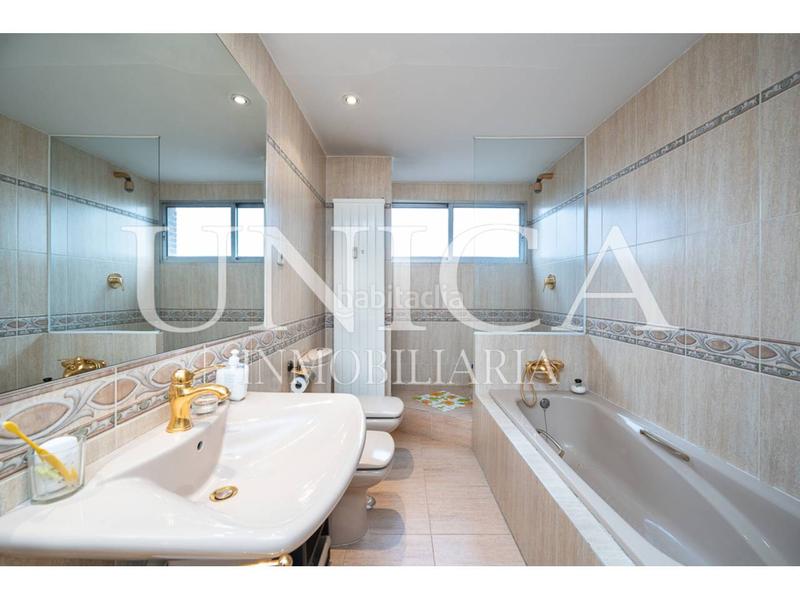 Foto 9dad6d4a-3af3-4d6b-8d89-b401f0217c3c. Duplex with heating parking in Costillares Madrid